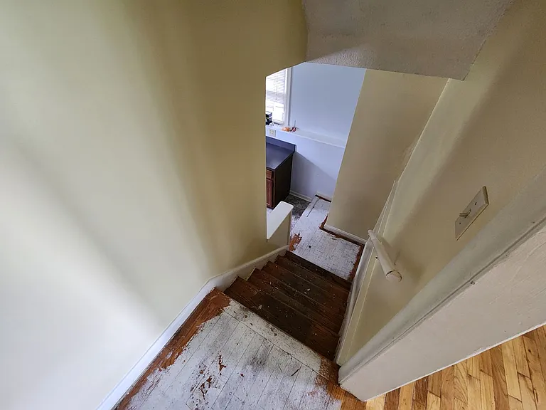 1812 SW Pembroke Ln — Photo 9