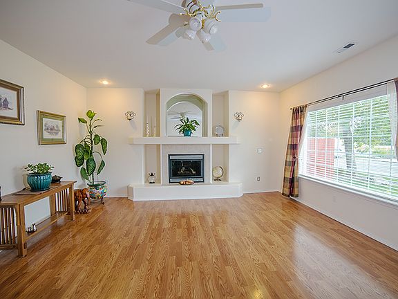 4th image of 5502 Mulberry Dr