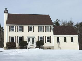 32 Robinson Ln, Pelham, NH 03076