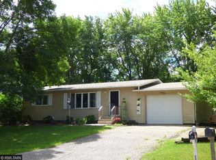 404 16th Ave NE, Waseca, MN 56093
