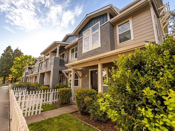 4th image of 111 Firefly Lane