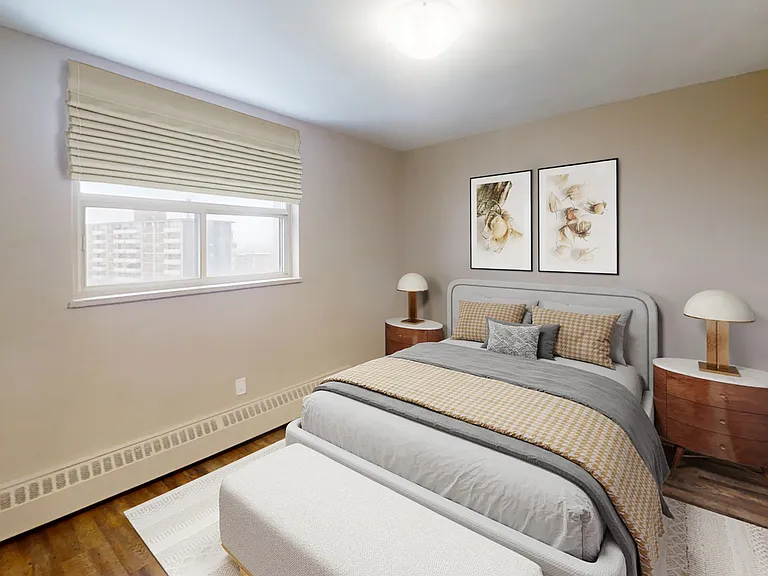 1745 Bloor St — Photo 9