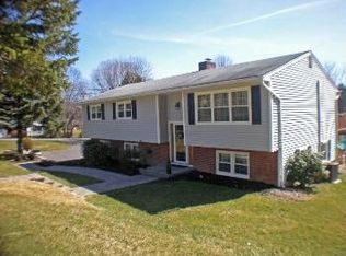 27 Raritan Dr, Califon, NJ 07830