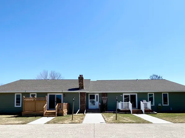 1411 3rd St APT B, Langdon, ND 58249