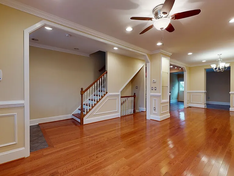 1230 Owen Pl NE — Photo 2