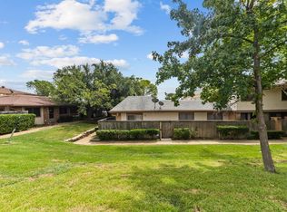 4412 Tophill Ln, Irving, TX 75038