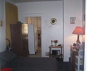 3rd image of 328 Hoffmeister Ave