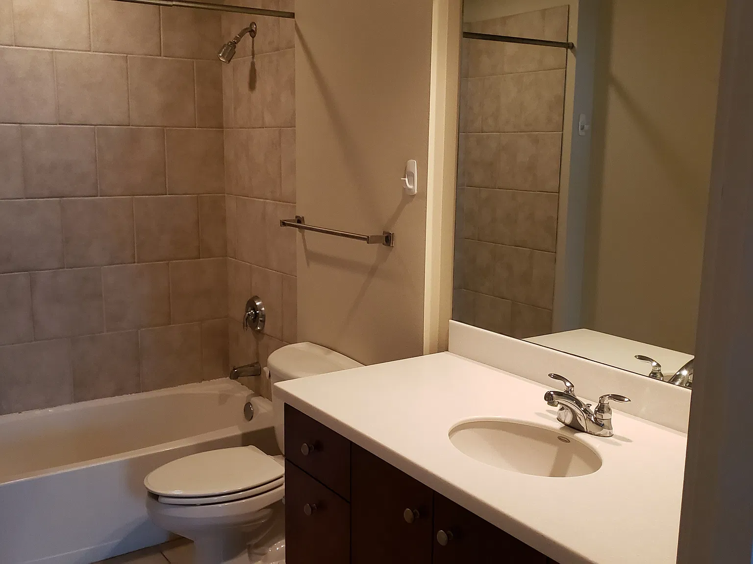 1120 E Kennedy Blvd — Photo 4
