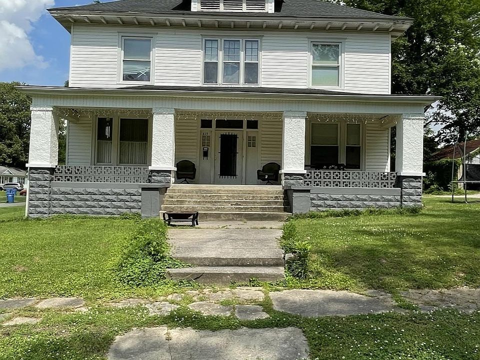 1st image of 415 Jefferson St