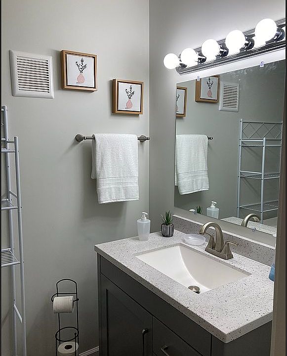 1st image of 7441 Hazelcrest Dr APT A