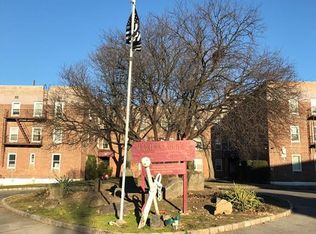 20 Davenport Ave APT 1H, New Rochelle, NY 10805