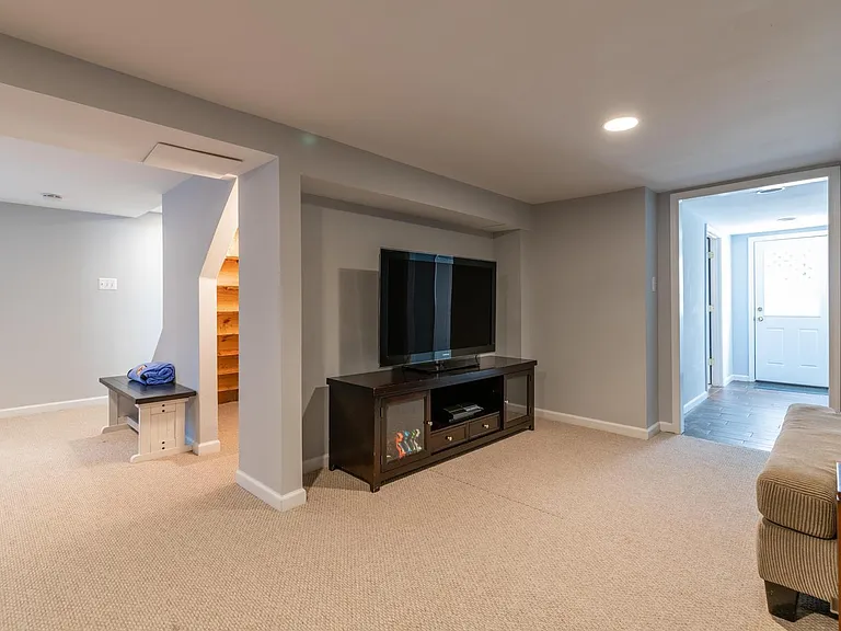 7322 Ronald St — Photo 27