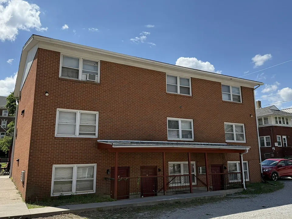 410 N Clinton St #3