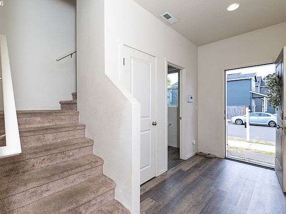 3rd image of 13004 NE 58th St