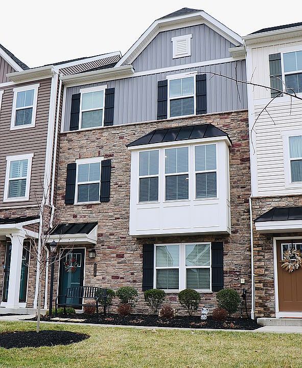 1st image of 606 Amarth Ln