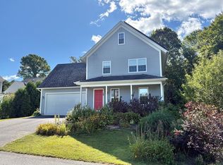 15 River Valley Way, Easthampton, MA 01027