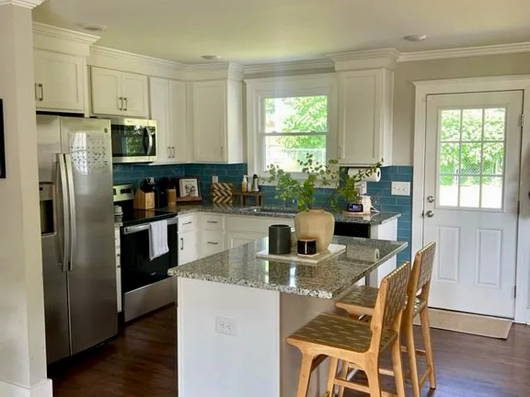 615 Nashua Ln — Photo 3