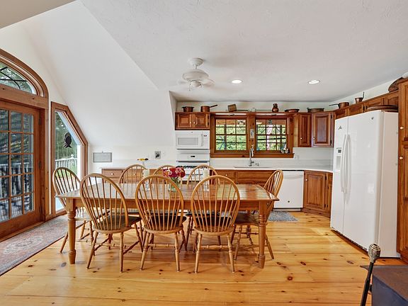5th image of 9 Codman Spring Rd