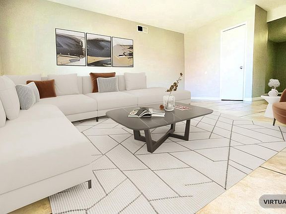3rd image of 3822 Englewood Cir