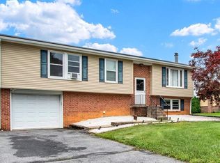 271 Walters Ave, Wernersville, PA 19565