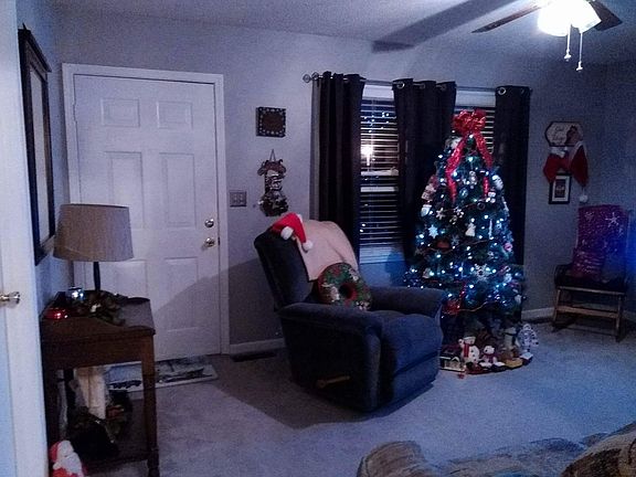 4th image of 20004 Sierra Dr
