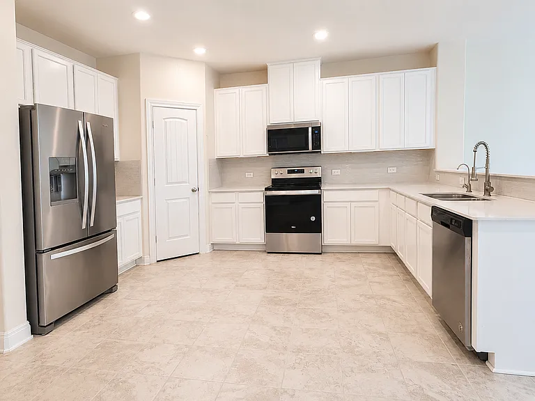 2101 Split Diamond Way — Photo 4