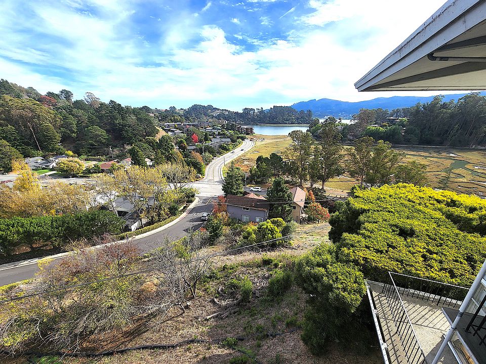 Amazing views of Richardson Bay and Strawberry Peninsula
