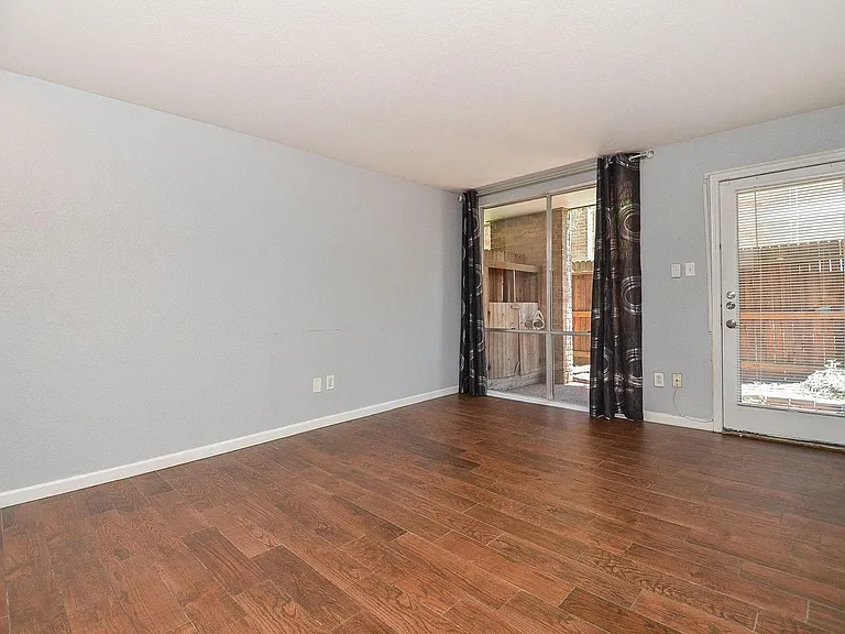 4635 Wild Indigo St #498 — Photo 3