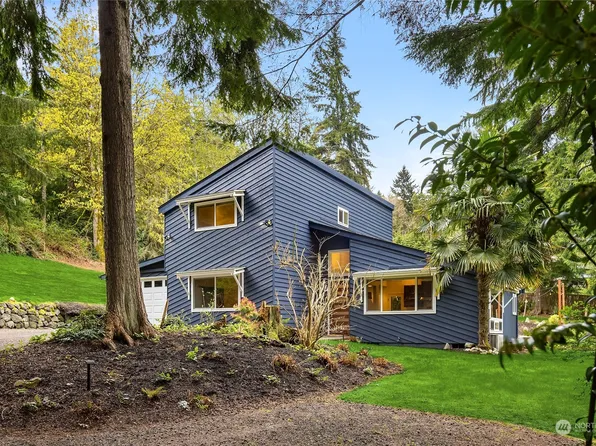 11475 Kallgren Road NE, Bainbridge Island, WA 98110