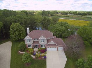 24656 S Blackhawk Dr, Channahon, IL