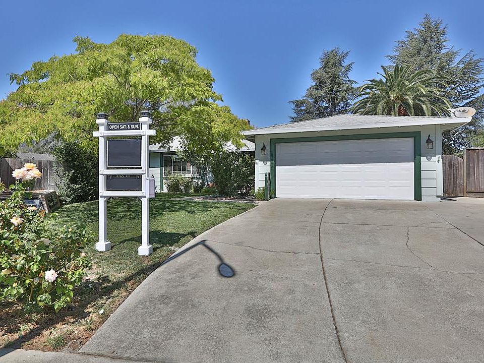 1st image of 15645 La Bella Ct