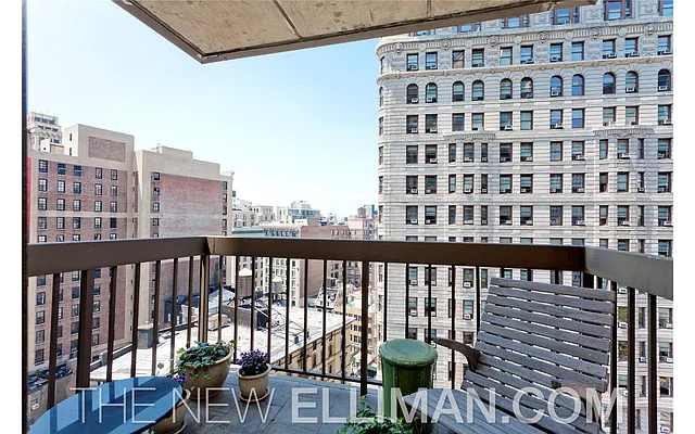 Sold by Douglas Elliman | media 19