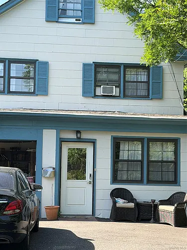 9 Fairview Ave Photo 1