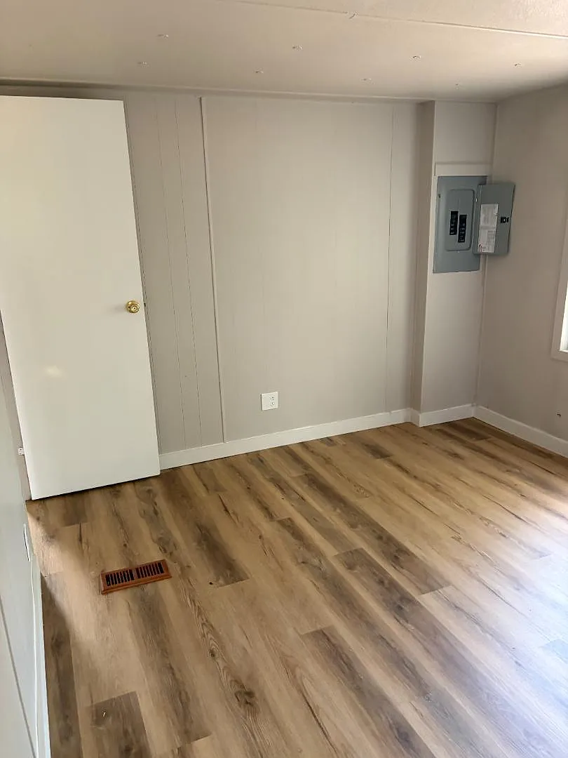 121 E Prospect St — Photo 2
