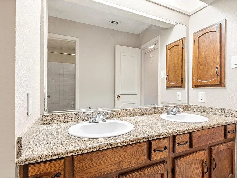 21431 Park Bend Dr — Photo 21