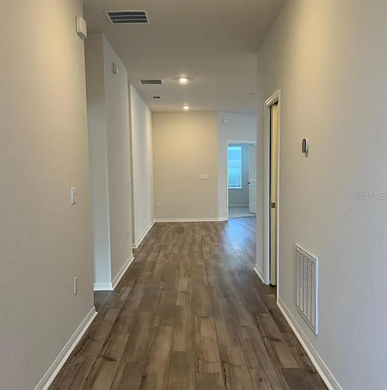 4 bed, 2.5 bath, 2029 sqft, $2,450 — Photo 3