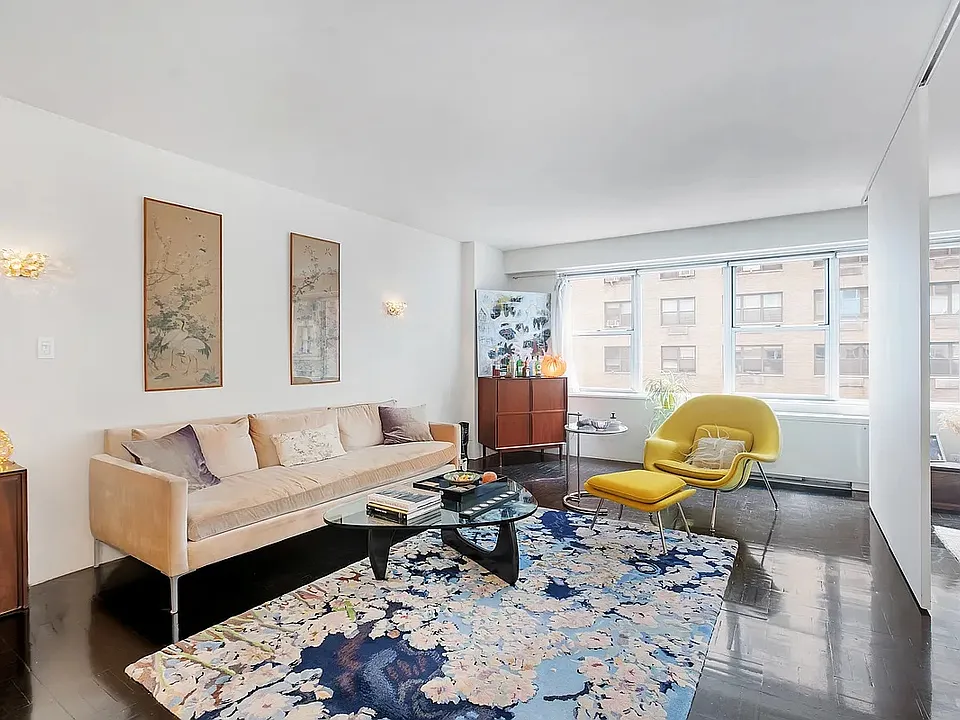 136 E 56th St #4G