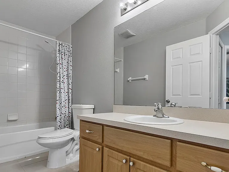 9211 101st Ct — Photo 16