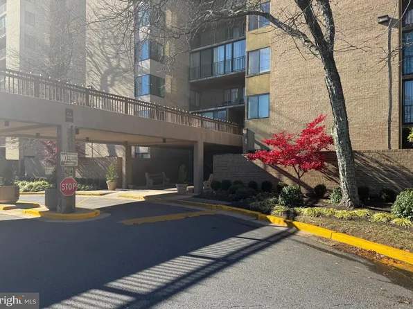 9200 Edwards Way APT 908, Hyattsville, MD 20783