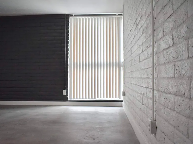 328 E Willetta St #16 — Photo 26