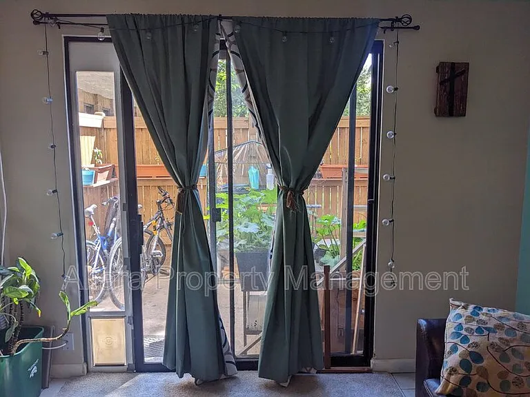 2880 S Locust St #N100 — Photo 9