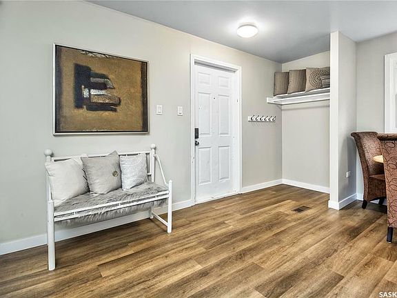 2nd image of 449 19th St E