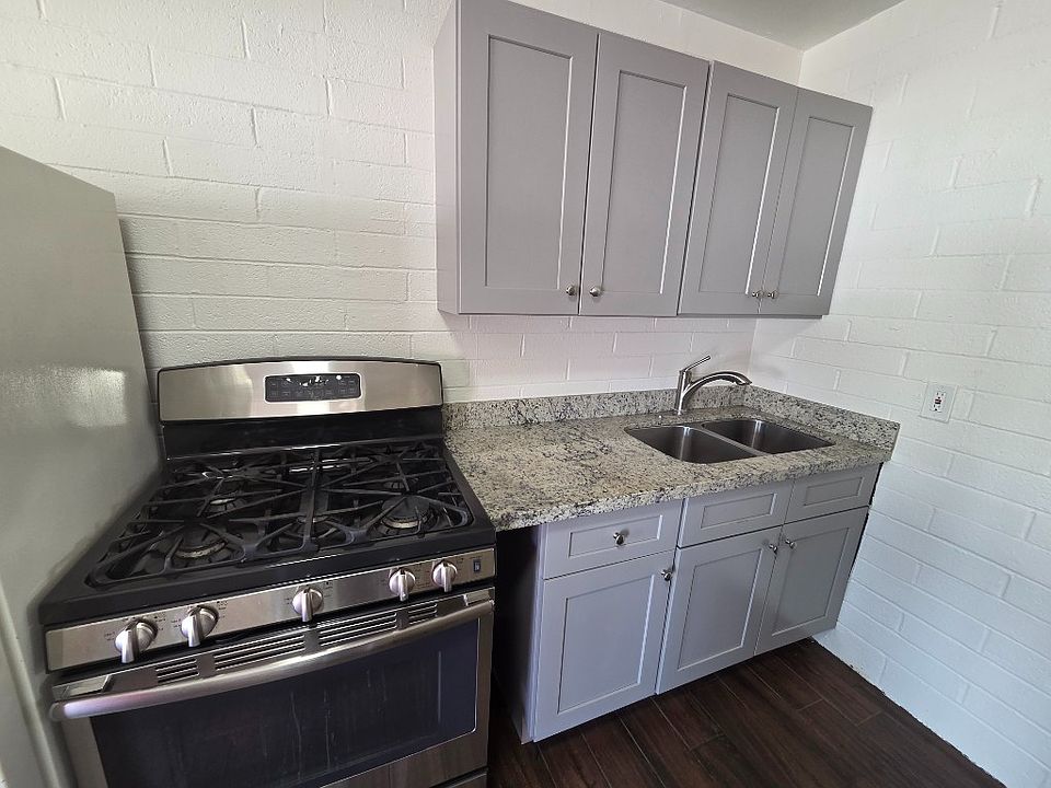 1st image of 10305 N 15th Ave APT 13