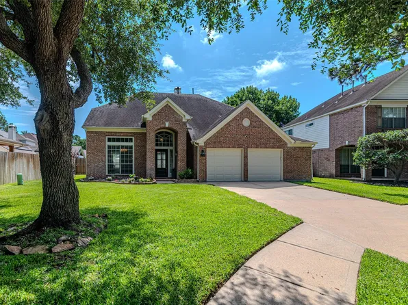 16210 Broken Timber Cir, Houston, TX 77095