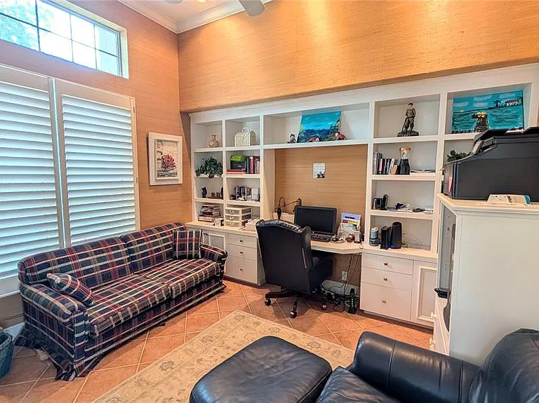4709 Dolphin Cay Ln S — Photo 6