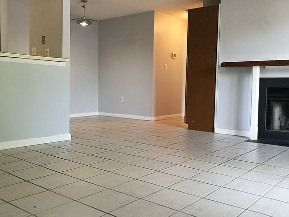 4th image of 2113 Aspen Dr