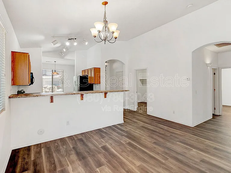 17228 W Elm St — Photo 12