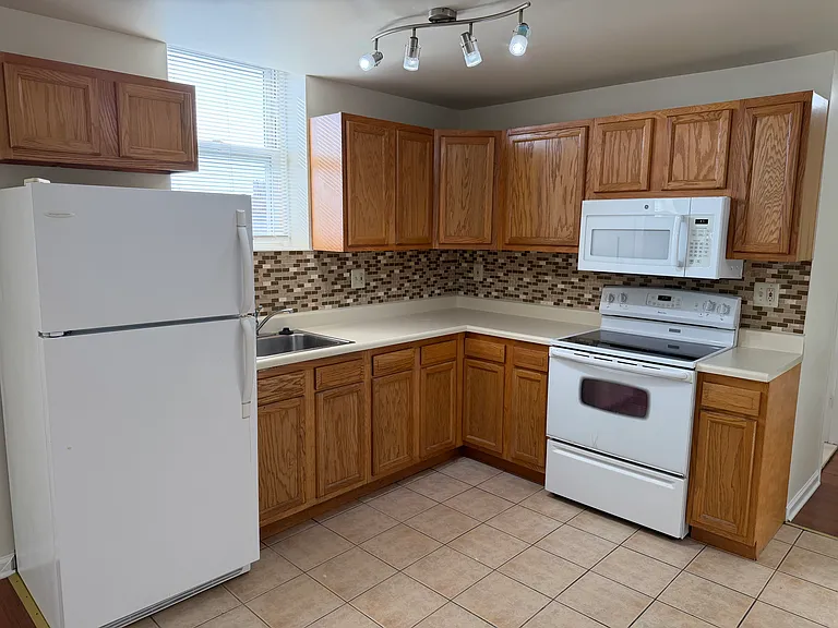 2301 N Broad St #2B — Photo 11