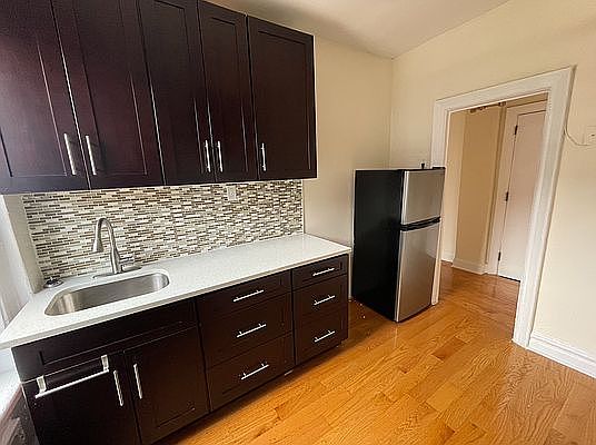 1st image of 324 Montgomery St APT C3