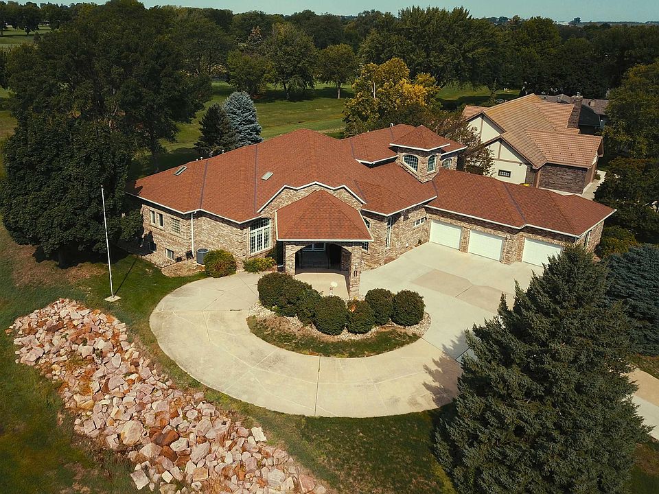 2303 Burleigh St, Yankton, SD 57078 Zillow